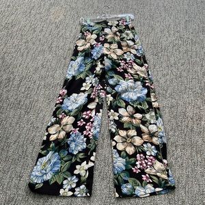 Floral Pants 🌺
